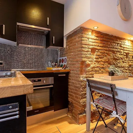 Filatiers 10 - Hypercentre Carmes - Metro Apartment *